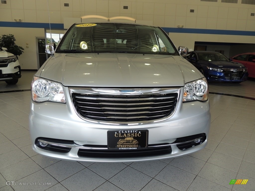 2012 Town & Country Touring - L - Bright Silver Metallic / Black/Light Graystone photo #13