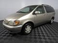 2002 Desert Sand Mica Toyota Sienna LE  photo #6