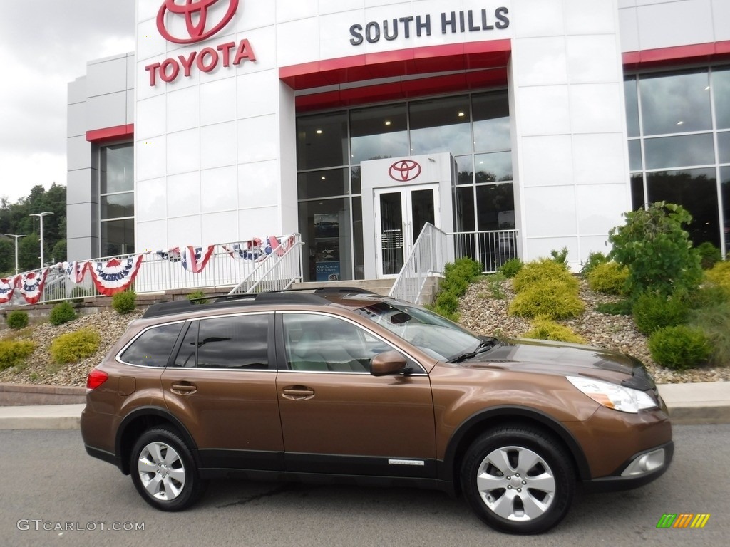 2011 Outback 2.5i Premium Wagon - Caramel Bronze Pearl / Warm Ivory photo #2
