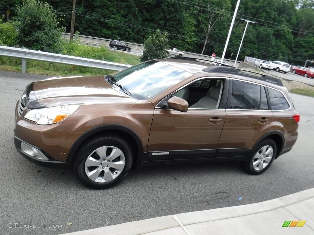 2011 Outback 2.5i Premium Wagon - Caramel Bronze Pearl / Warm Ivory photo #6