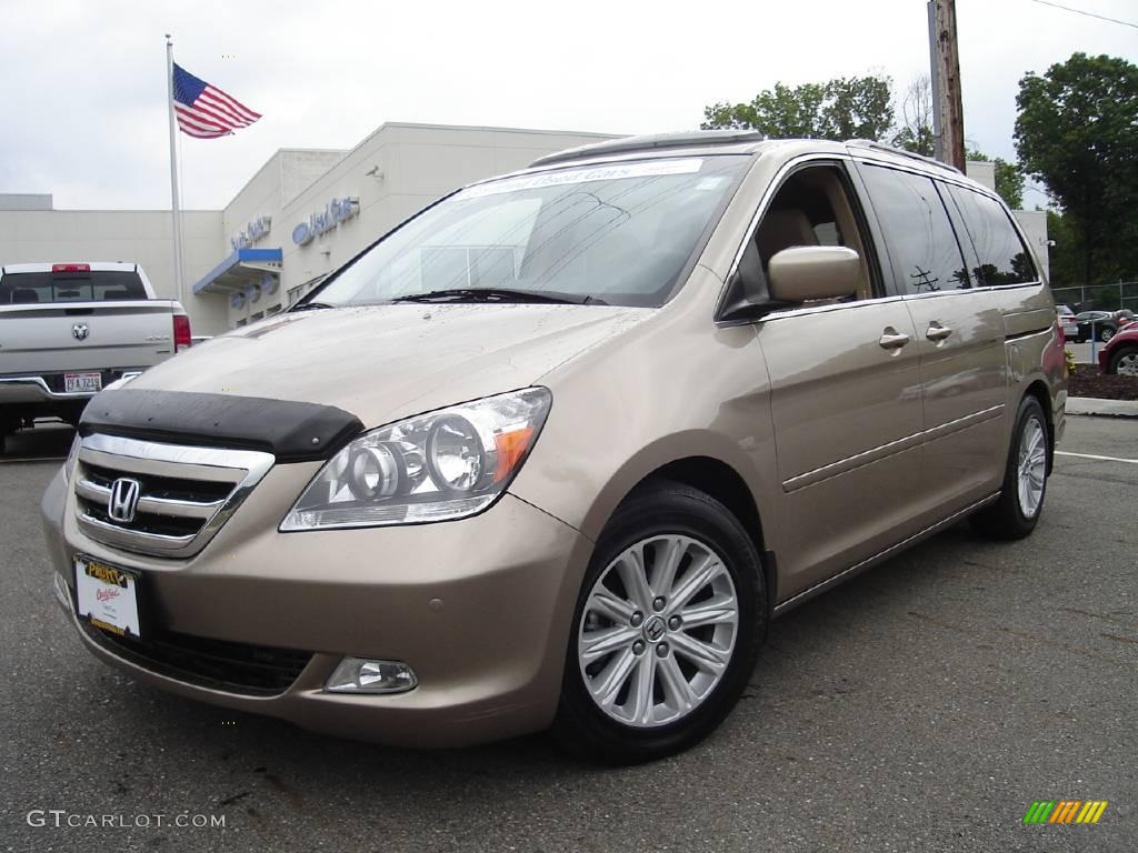 Desert Rock Metallic Honda Odyssey