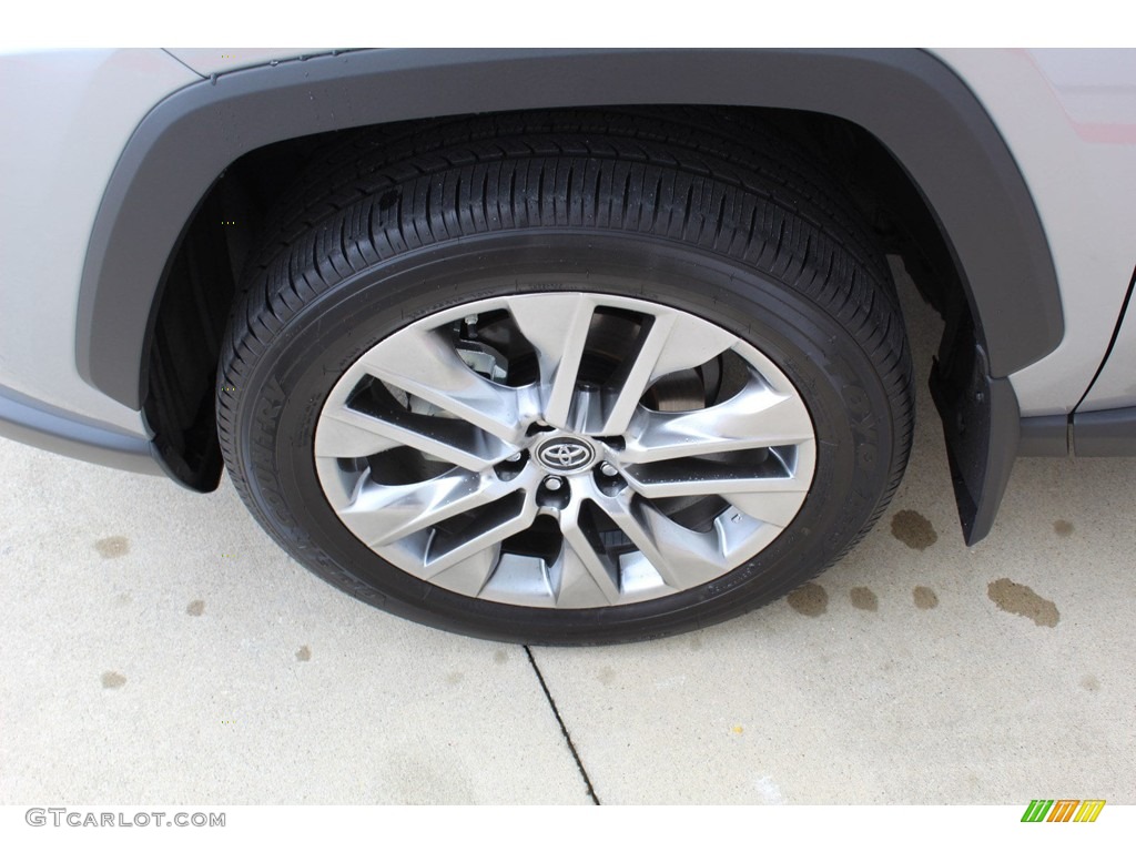 2019 RAV4 XLE - Silver Sky Metallic / Light Gray photo #5