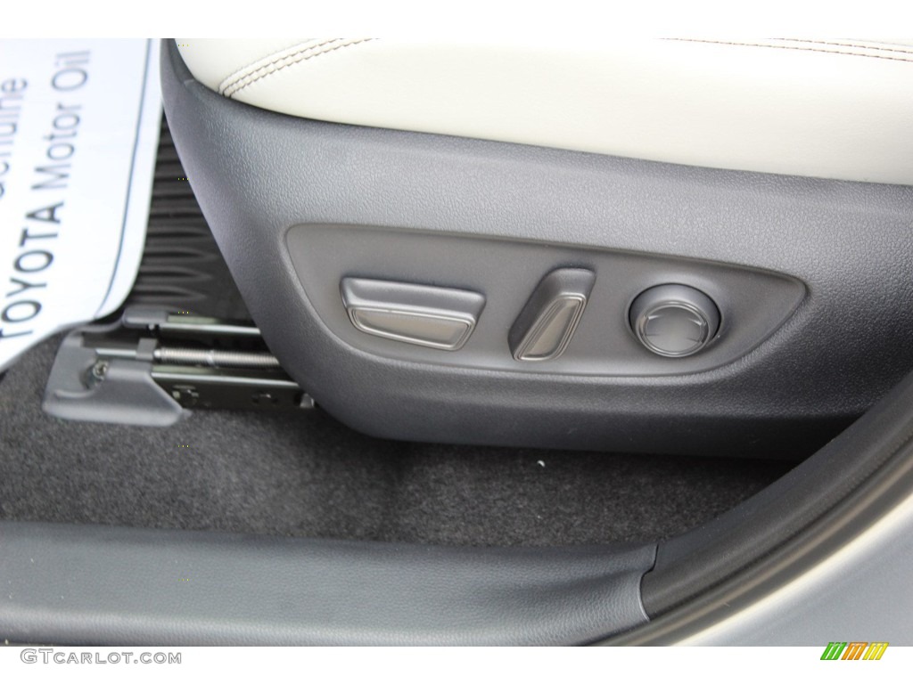 2019 RAV4 XLE - Silver Sky Metallic / Light Gray photo #11