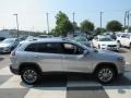 2019 Billet Silver Metallic Jeep Cherokee Latitude Plus  photo #3