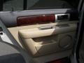 2006 Cashmere Tri-Coat Lincoln Navigator Luxury 4x4  photo #21