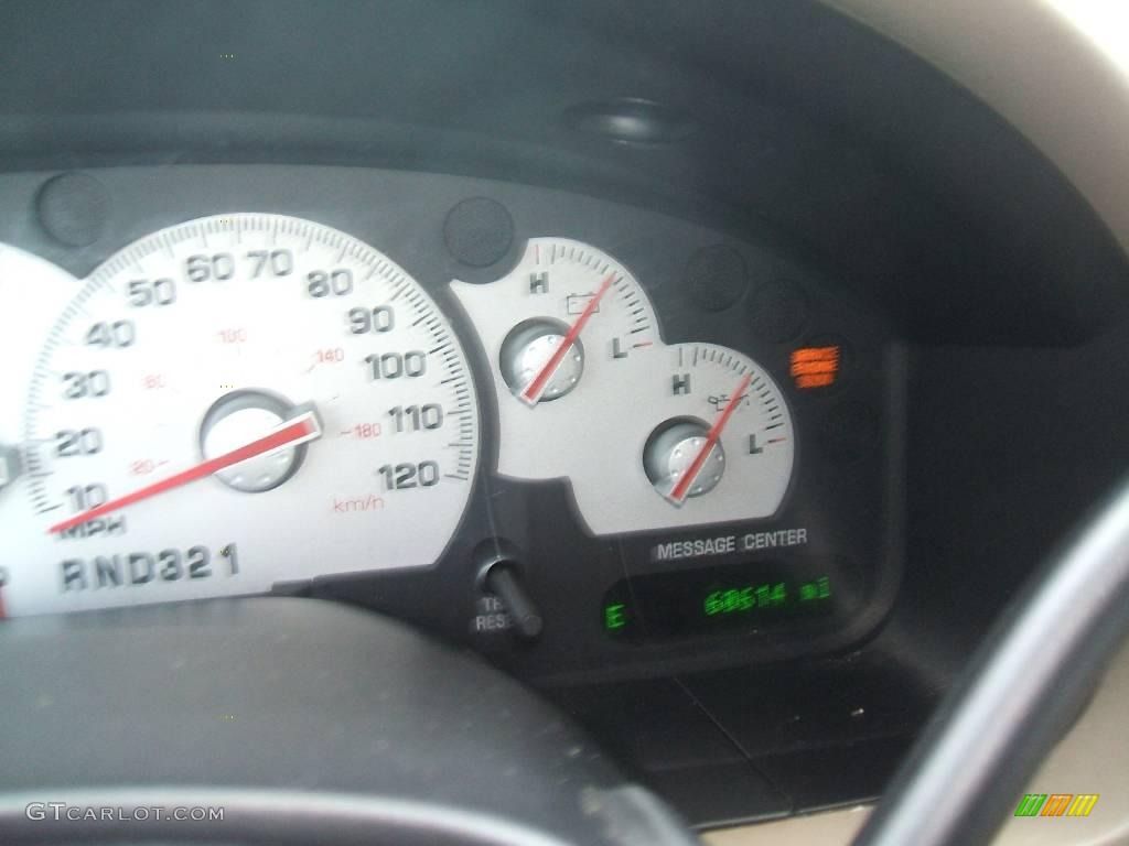 2005 Mountaineer V6 AWD - Oxford White / Medium Dark Parchment photo #10
