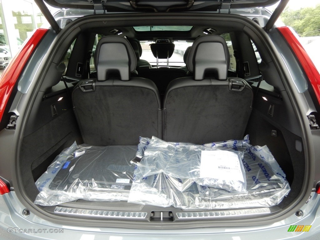2020 Volvo XC90 T6 AWD R Design Trunk Photos
