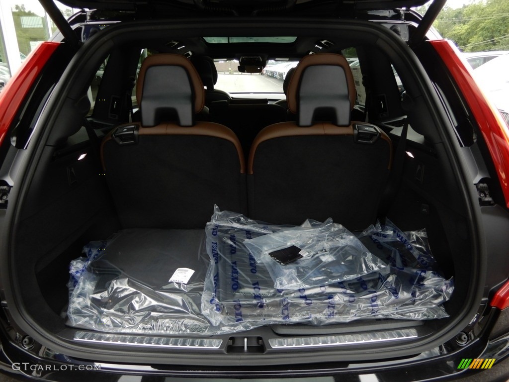 2020 Volvo XC90 T6 AWD Momentum Trunk Photo #134161713