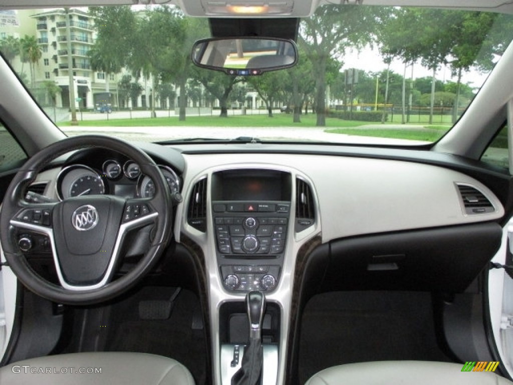 2014 Verano  - Summit White / Medium Titanium photo #2