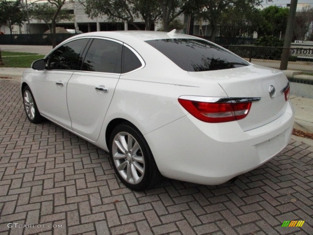 2014 Verano  - Summit White / Medium Titanium photo #5
