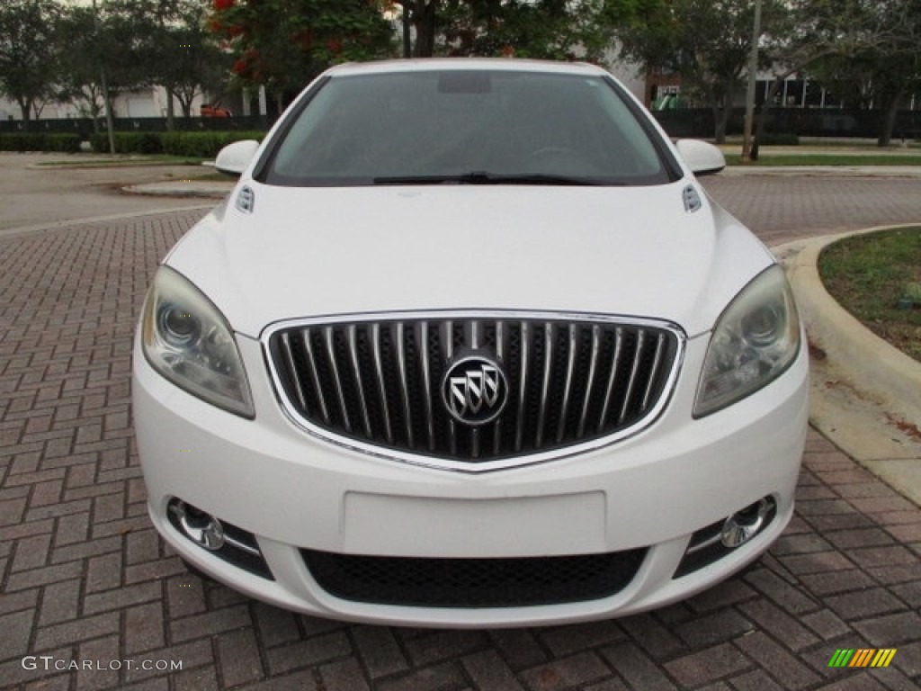 2014 Verano  - Summit White / Medium Titanium photo #15