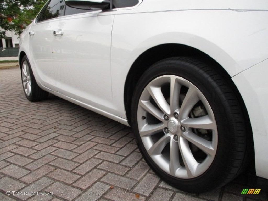 2014 Verano  - Summit White / Medium Titanium photo #29