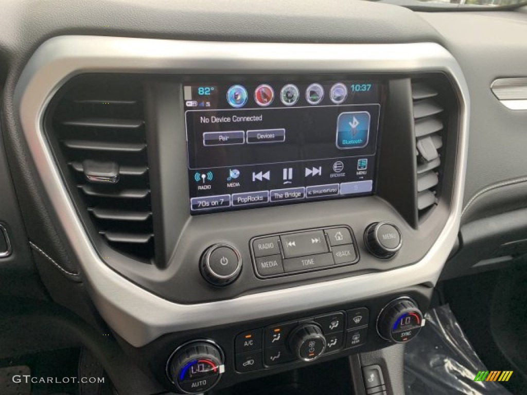 2019 GMC Acadia SLT Controls Photo #134163225