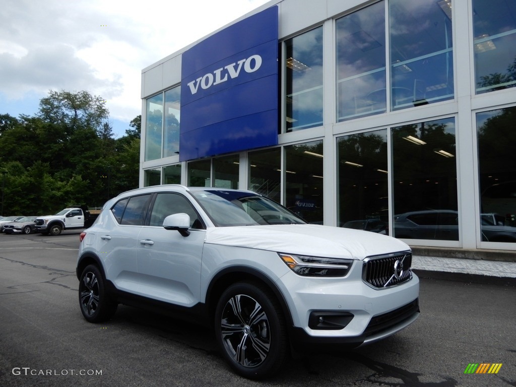 2020 Glacier Silver Metallic Volvo Xc40 T5 Inscription Awd