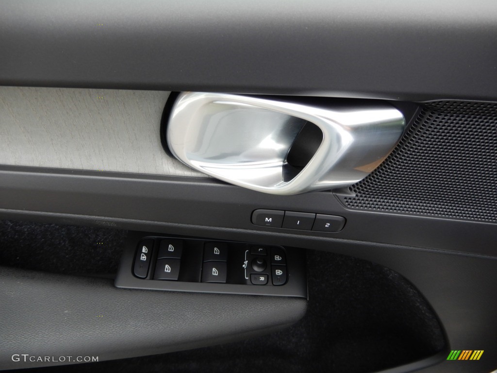 2020 XC40 T5 Inscription AWD - Glacier Silver Metallic / Charcoal photo #10