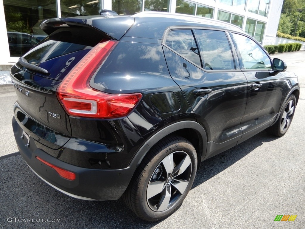 2019 XC40 T5 Momentum AWD - Black Stone / Blond photo #2