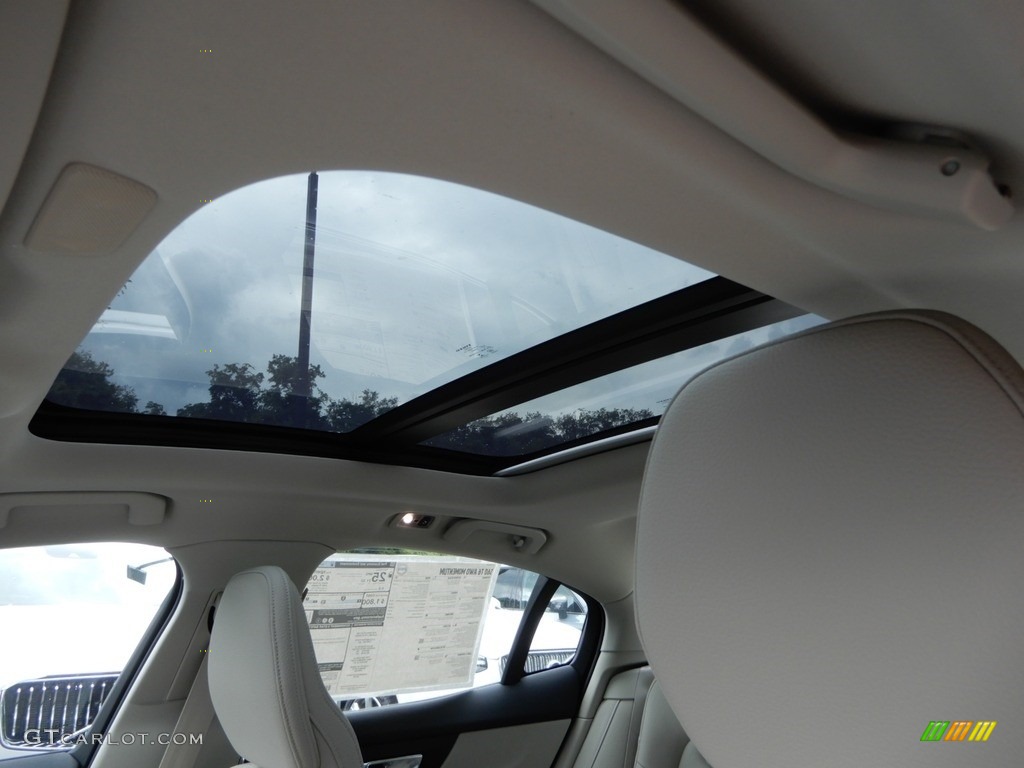2019 Volvo S60 T6 AWD Momentum Sunroof Photo #134165292