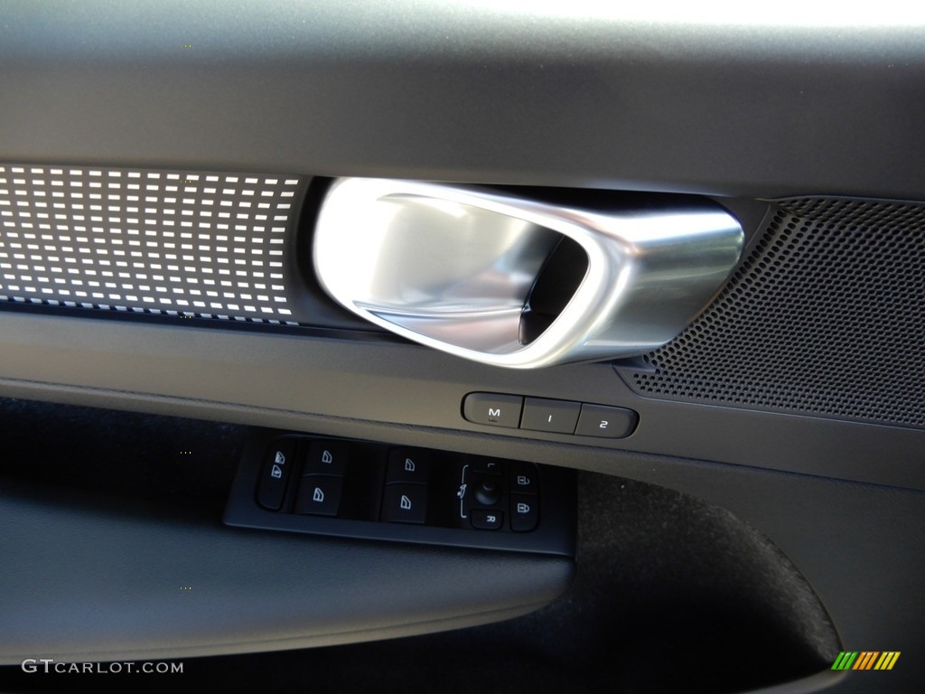 2020 XC40 T5 R-Design AWD - Bursting Blue Metallic / Charcoal photo #10
