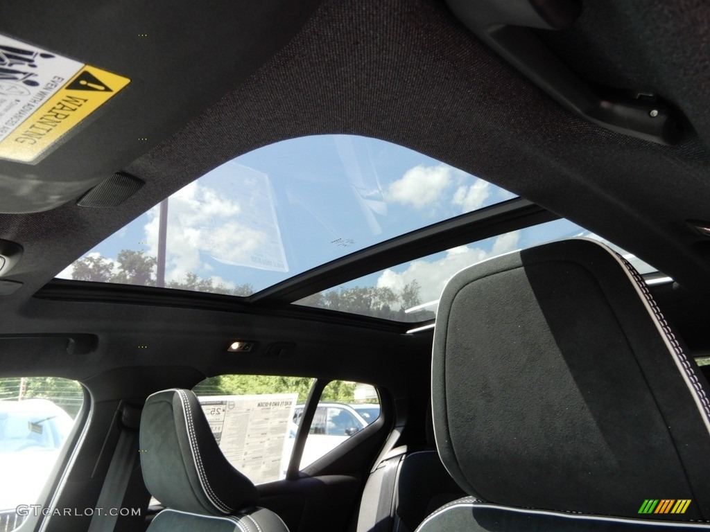 2020 Volvo XC40 T5 R-Design AWD Sunroof Photo #134165697