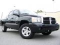 Brilliant Black Crystal Pearl - Dakota SXT Quad Cab 4x4 Photo No. 1