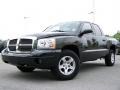 Brilliant Black Crystal Pearl - Dakota SXT Quad Cab 4x4 Photo No. 5