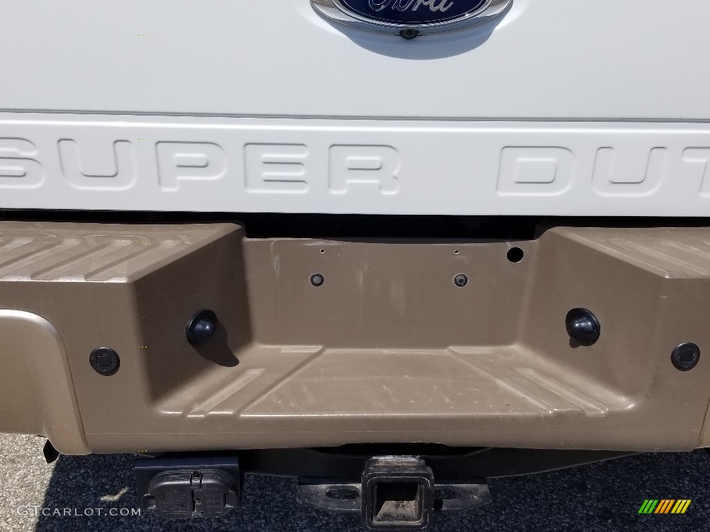 2014 F350 Super Duty Lariat Crew Cab 4x4 - Oxford White / Platinum Pecan Leather photo #13