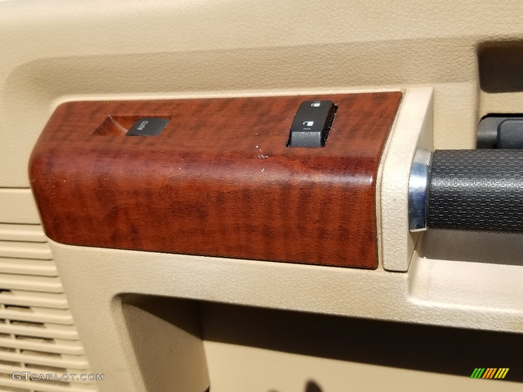 2014 F350 Super Duty Lariat Crew Cab 4x4 - Oxford White / Platinum Pecan Leather photo #29