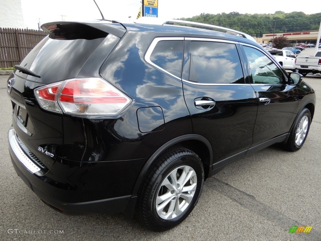 2015 Rogue SV AWD - Super Black / Charcoal photo #6