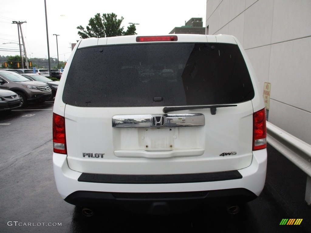 2015 Pilot EX-L 4WD - Taffeta White / Gray photo #4