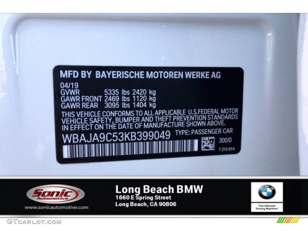 2019 5 Series 530e iPerformance Sedan - Alpine White / Black photo #11