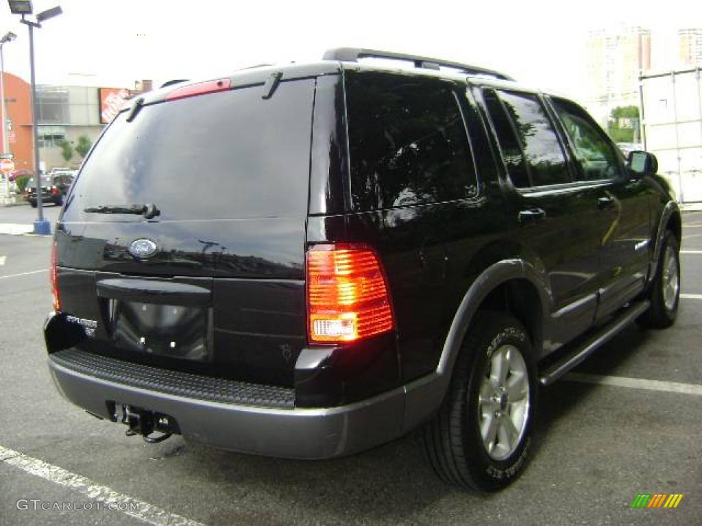 2002 Explorer XLT 4x4 - Black Clearcoat / Graphite photo #7
