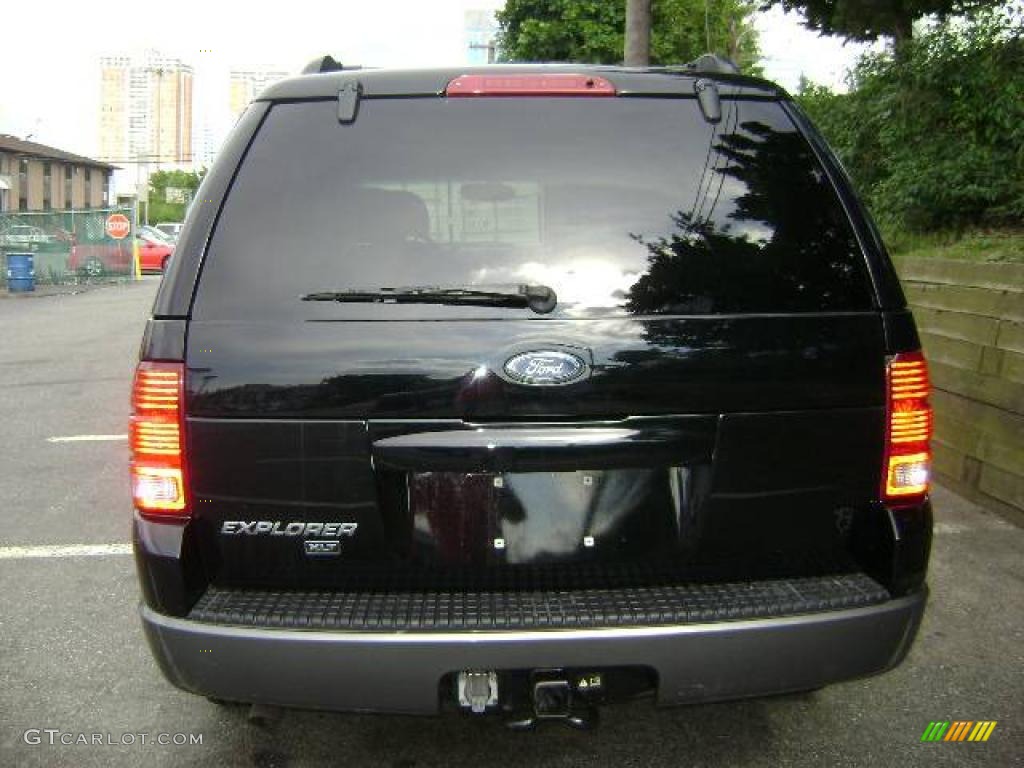 2002 Explorer XLT 4x4 - Black Clearcoat / Graphite photo #8