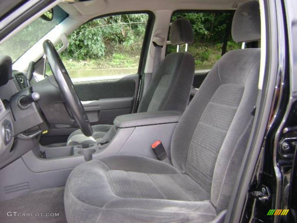 2002 Explorer XLT 4x4 - Black Clearcoat / Graphite photo #14