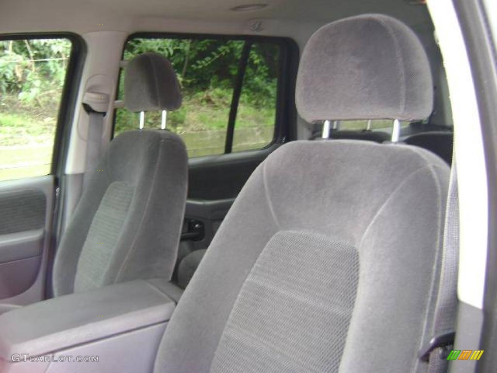 2002 Explorer XLT 4x4 - Black Clearcoat / Graphite photo #20