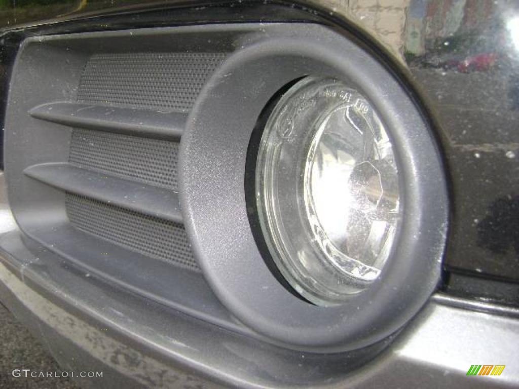 2002 Explorer XLT 4x4 - Black Clearcoat / Graphite photo #24