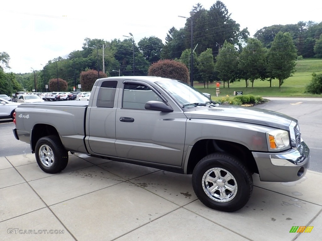 2005 Dakota ST Club Cab 4x4 - Mineral Gray Metallic / Medium Slate Gray photo #6