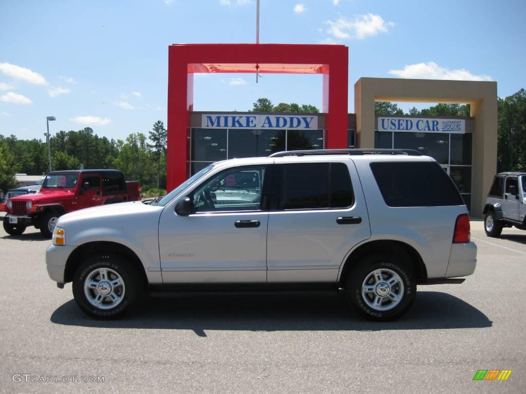 2004 Explorer XLT - Silver Birch Metallic / Graphite photo #2