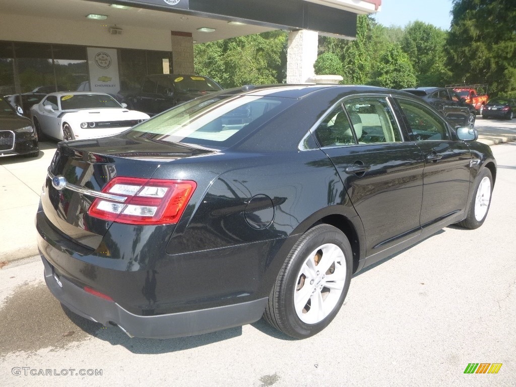 2015 Taurus SE - Tuxedo Black Metallic / Dune photo #2