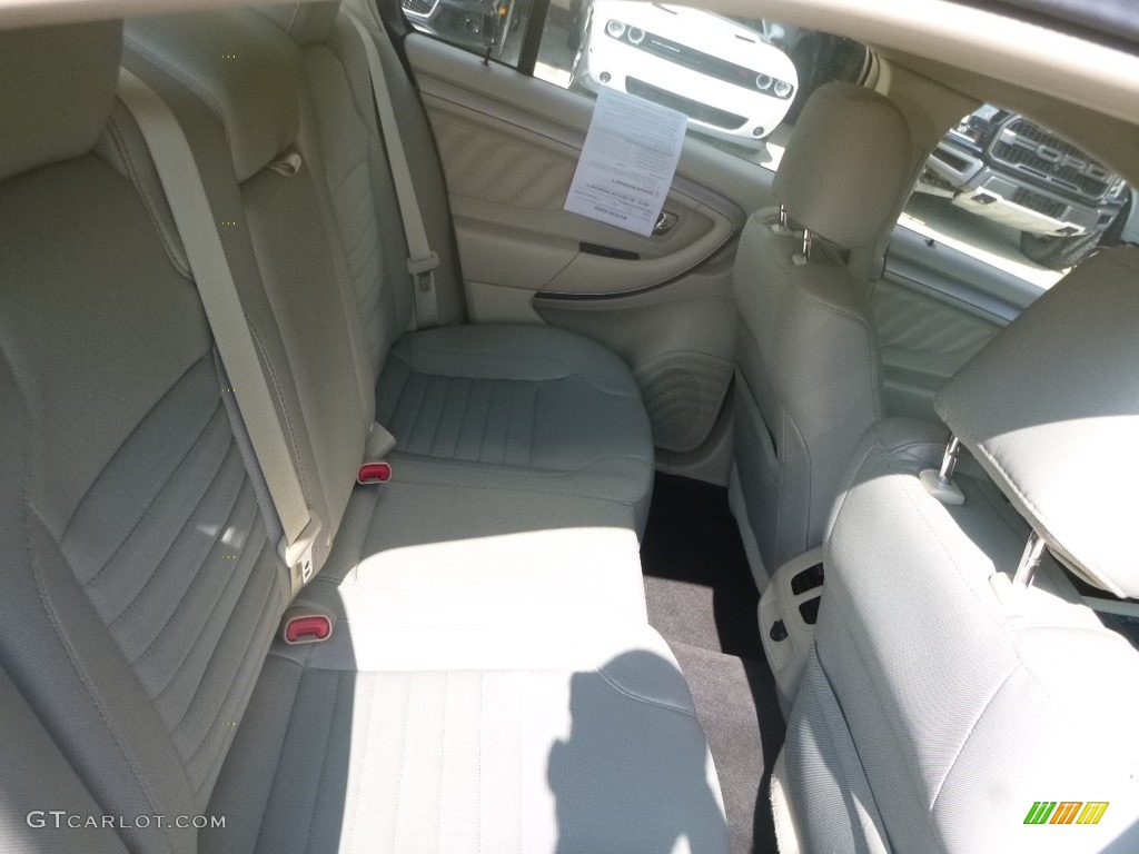 2015 Taurus SE - Tuxedo Black Metallic / Dune photo #10