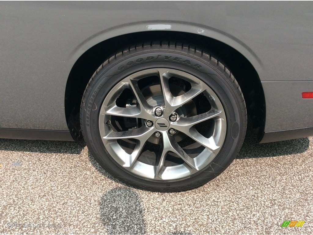 2019 Dodge Challenger R/T Plus Wheel Photos