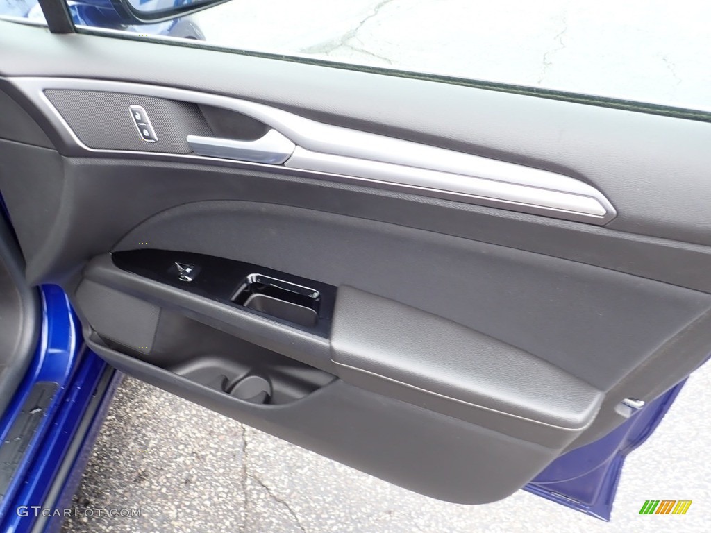 2015 Fusion SE - Deep Impact Blue Metallic / Charcoal Black photo #18