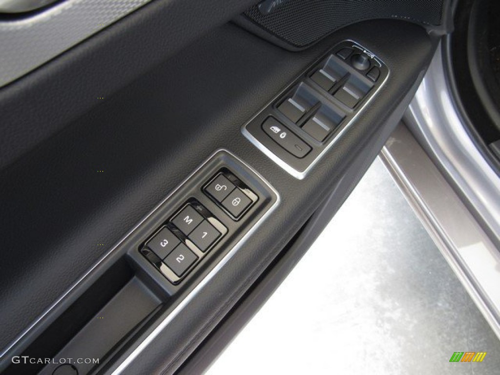2020 Jaguar XF Prestige Controls Photos
