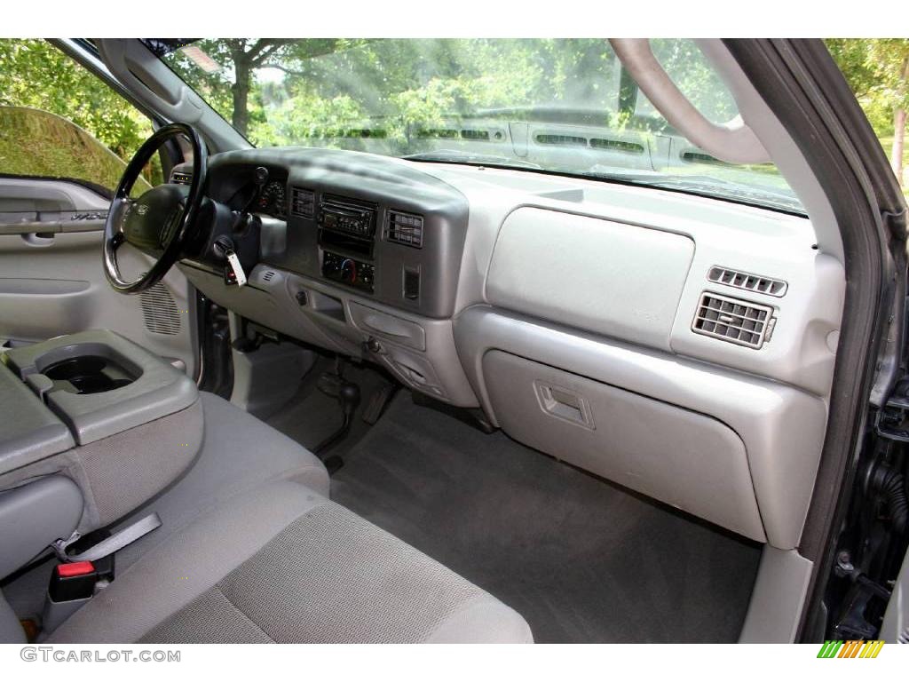 2004 F350 Super Duty FX4 Crew Cab 4x4 - Dark Green Satin / Medium Flint photo #58