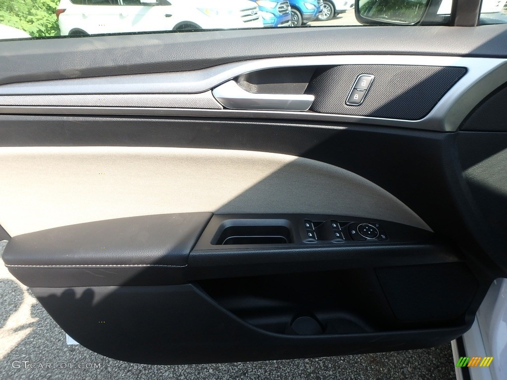 2019 Ford Fusion S Medium Light Stone Door Panel Photo #134211309