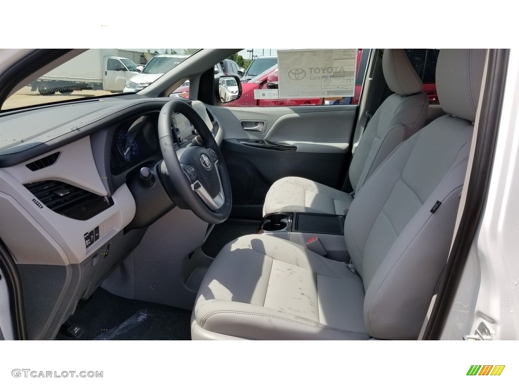 Ash Interior 2020 Toyota Sienna XLE Photo #134218080