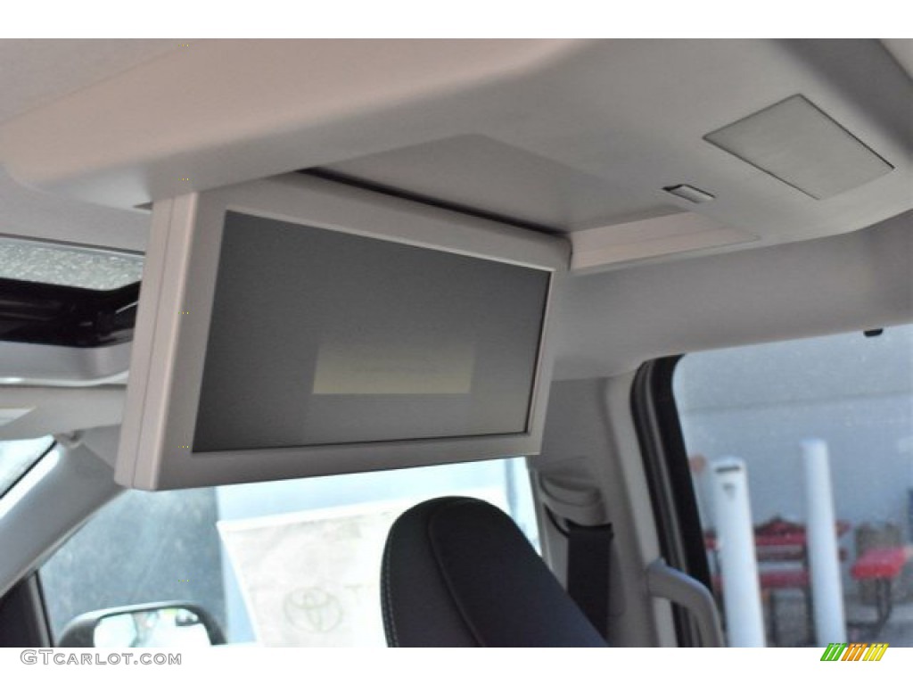 2020 Toyota Sienna SE AWD Entertainment System Photo #134220489