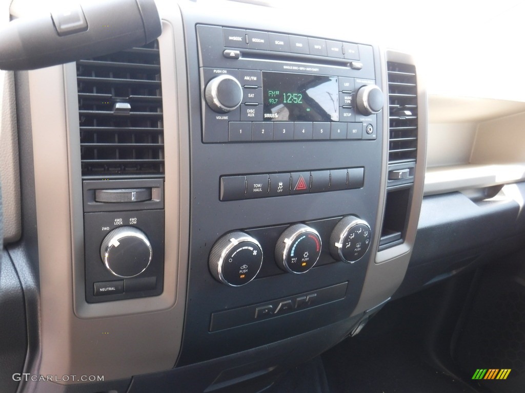 2012 Ram 1500 Express Quad Cab 4x4 - Tequila Sunrise Pearl / Dark Slate Gray/Medium Graystone photo #17