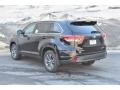 2019 Midnight Black Metallic Toyota Highlander XLE AWD  photo #3