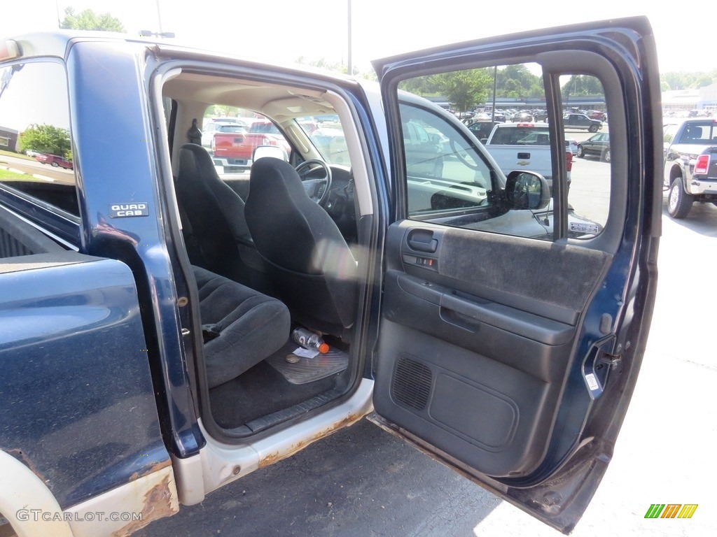 2001 Dakota SLT Quad Cab 4x4 - Black / Dark Slate Gray photo #25