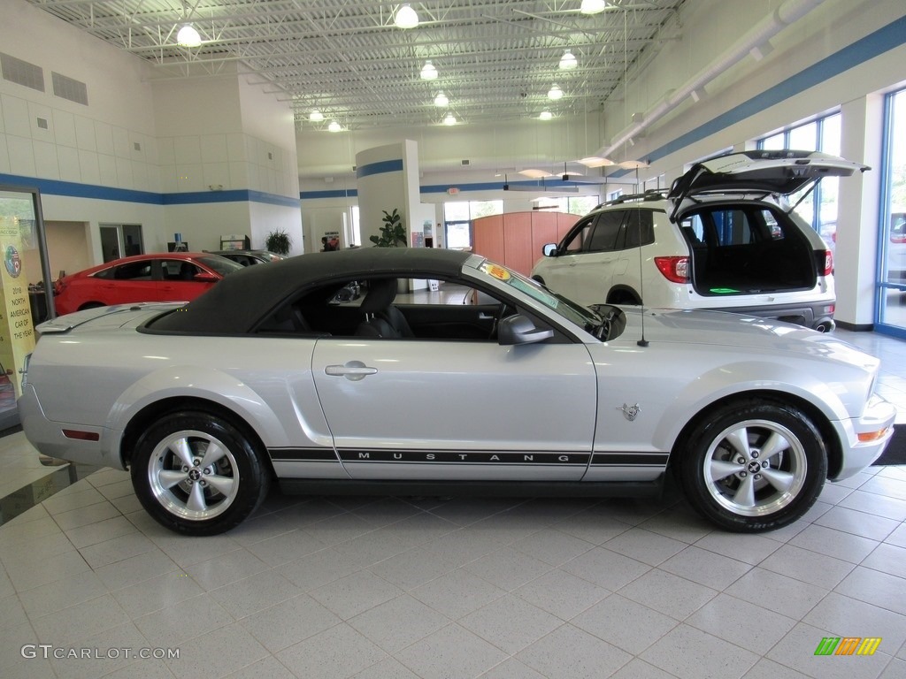 2009 Mustang V6 Convertible - Brilliant Silver Metallic / Dark Charcoal photo #6